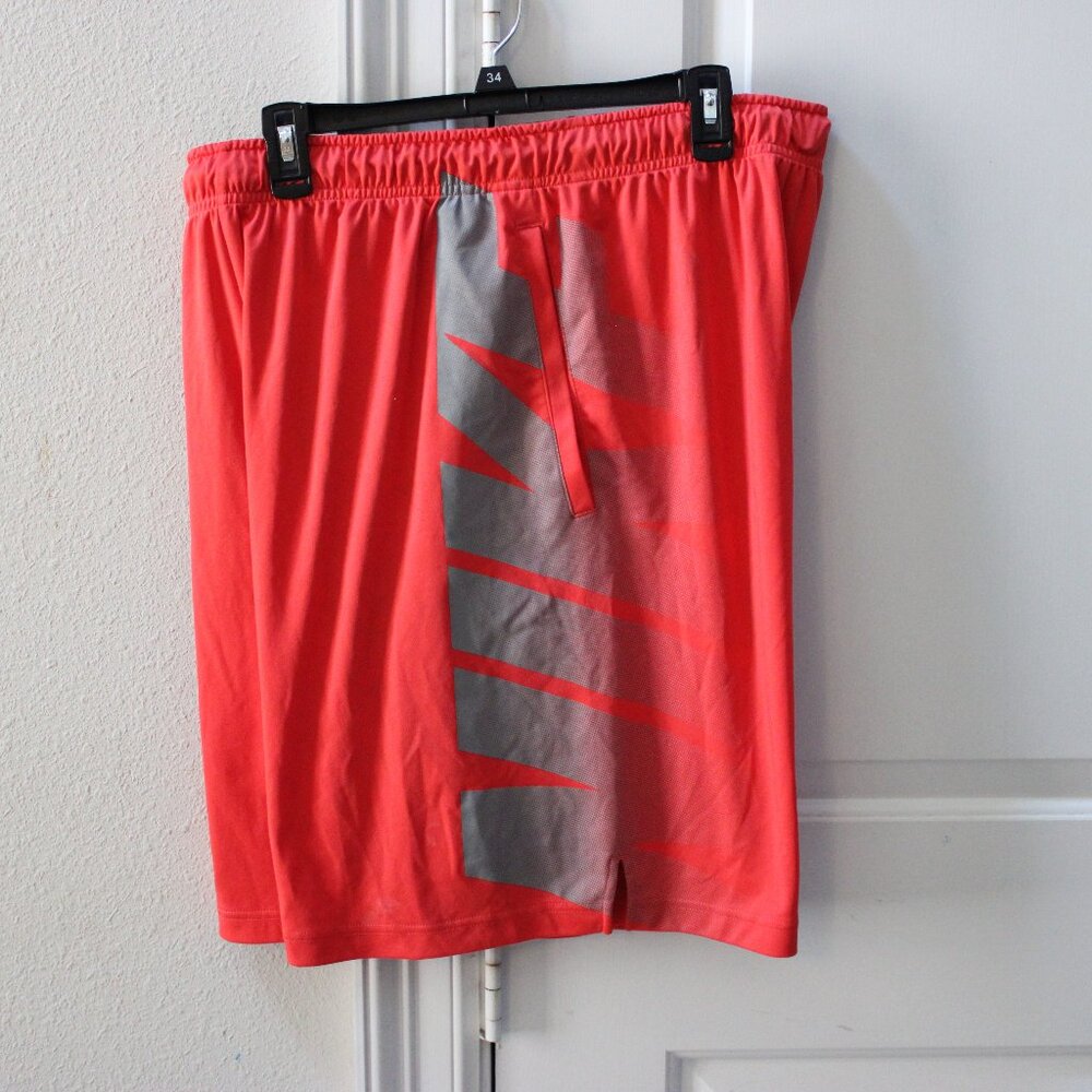 Nike Size XXL Men's Dri-FIT 9" Unlined Shorts